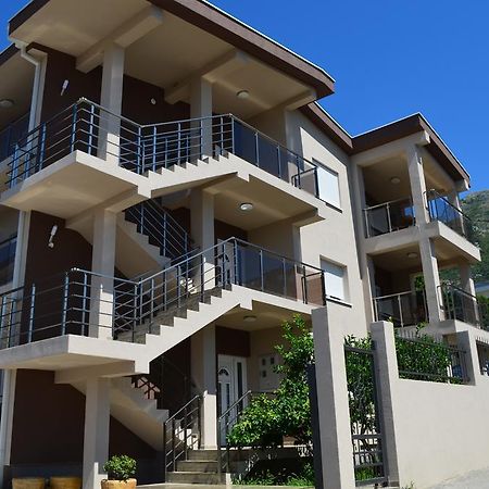 Apartments Md Lux 2 Sutomore Exterior photo