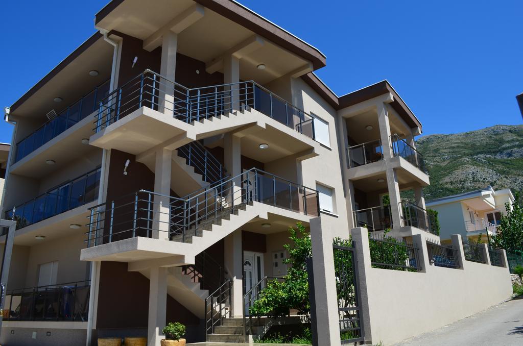 Apartments Md Lux 2 Sutomore Exterior photo