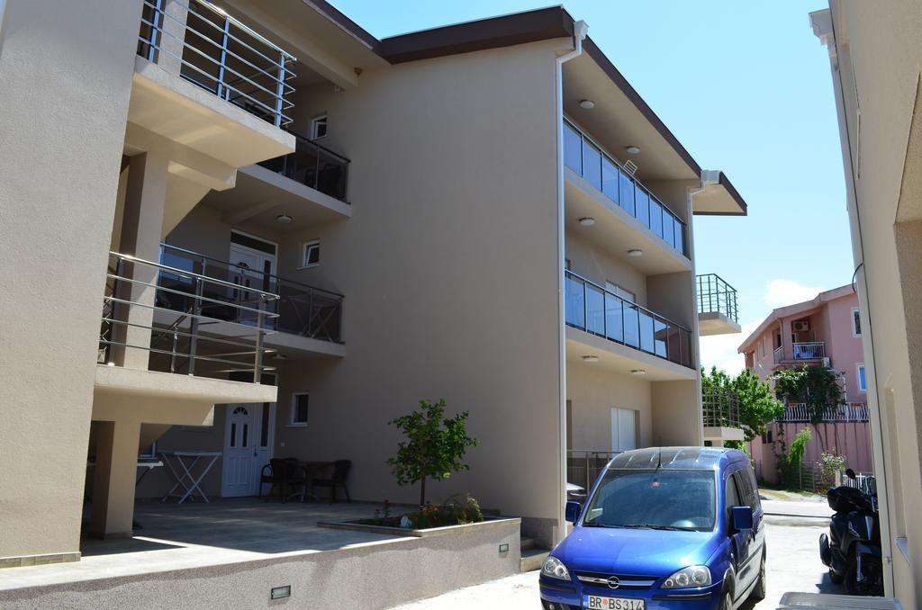 Apartments Md Lux 2 Sutomore Exterior photo